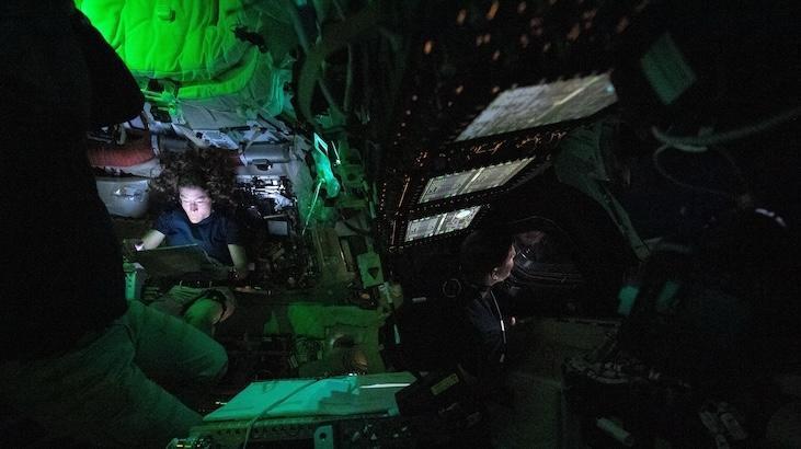 Artemis II, uzay uçuşu tarihinde yeni bir rekor kırdı: İşte muhteşem fotoğraflar