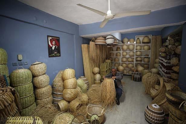 Fabika gibi mahalle, kuşaktan kuşağa aktarılan sır: Bin 500 kişi aynı işi yapıyor