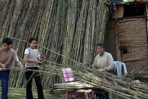 Fabika gibi mahalle, kuşaktan kuşağa aktarılan sır: Bin 500 kişi aynı işi yapıyor