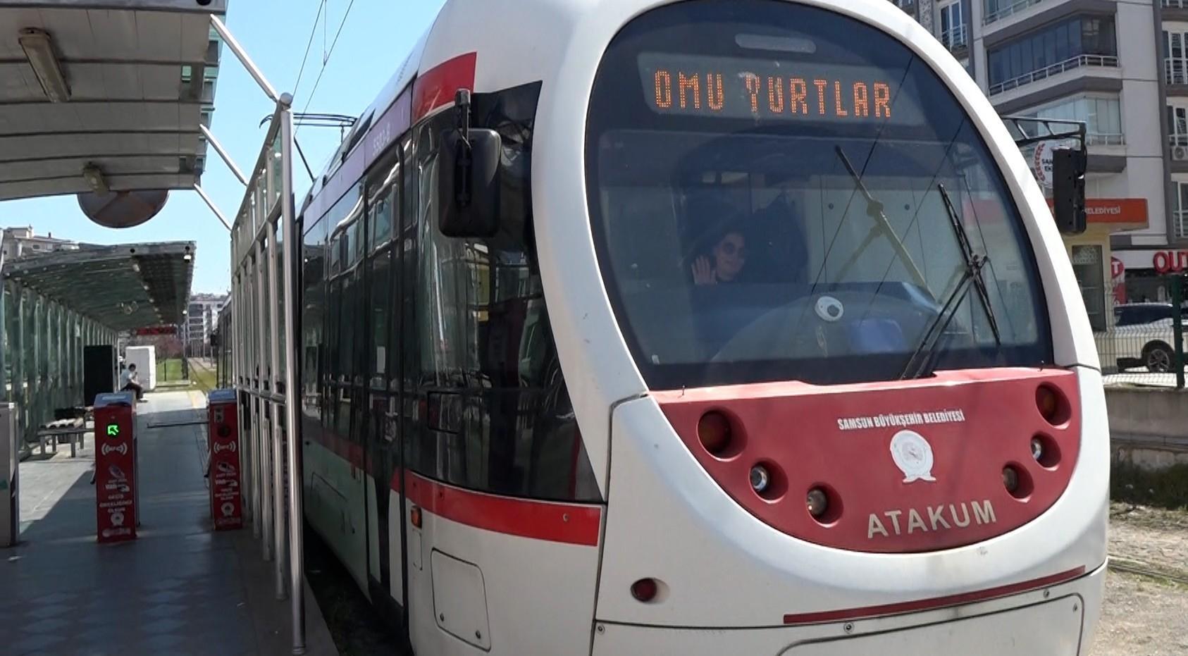 40 yaşında kariyer değiştirdi Üniversiteyi 3üncülükle bitirdi: Yaptığım meslekle gurur duyuyorum’ 40 yaşında kariyer değiştirdi Üniversiteyi 3üncülükle bitirdi: Yaptığım meslekle gurur duyuyorum’