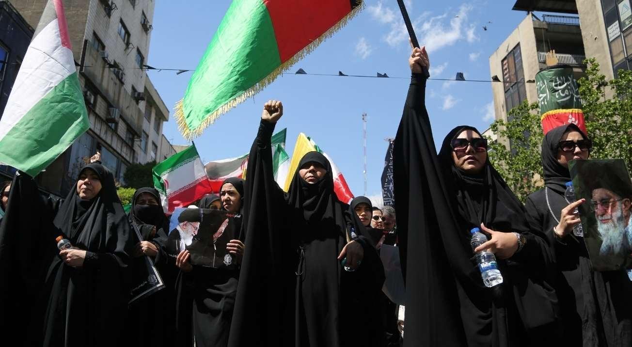 İranda binler sokaklara döküldü Hamaneyin ölümünün 40. günü münasebetiyle anma yürüyüşü düzenlendi