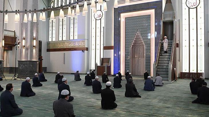 CUMA NAMAZI NASIL KILINIR