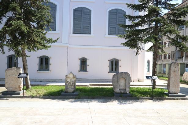 Atatürk’ün annesiyle buluşup hasret giderdiği ev müze oldu Tarihi anının izleri korunuyor Atatürk’ün annesiyle buluşup hasret giderdiği ev müze oldu Tarihi anının izleri korunuyor