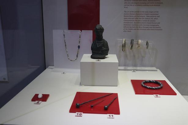 Atatürk’ün annesiyle buluşup hasret giderdiği ev müze oldu Tarihi anının izleri korunuyor Atatürk’ün annesiyle buluşup hasret giderdiği ev müze oldu Tarihi anının izleri korunuyor