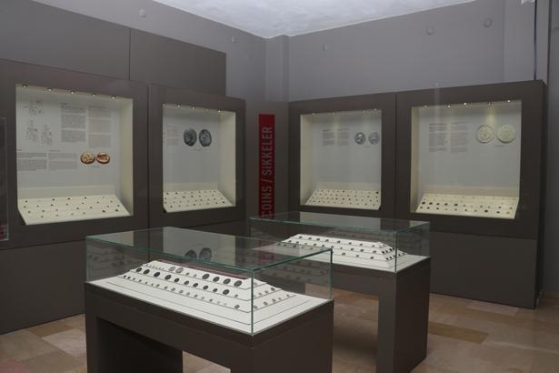 Atatürk’ün annesiyle buluşup hasret giderdiği ev müze oldu Tarihi anının izleri korunuyor Atatürk’ün annesiyle buluşup hasret giderdiği ev müze oldu Tarihi anının izleri korunuyor