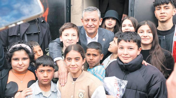 ‘Demokrasi için seçim şart’