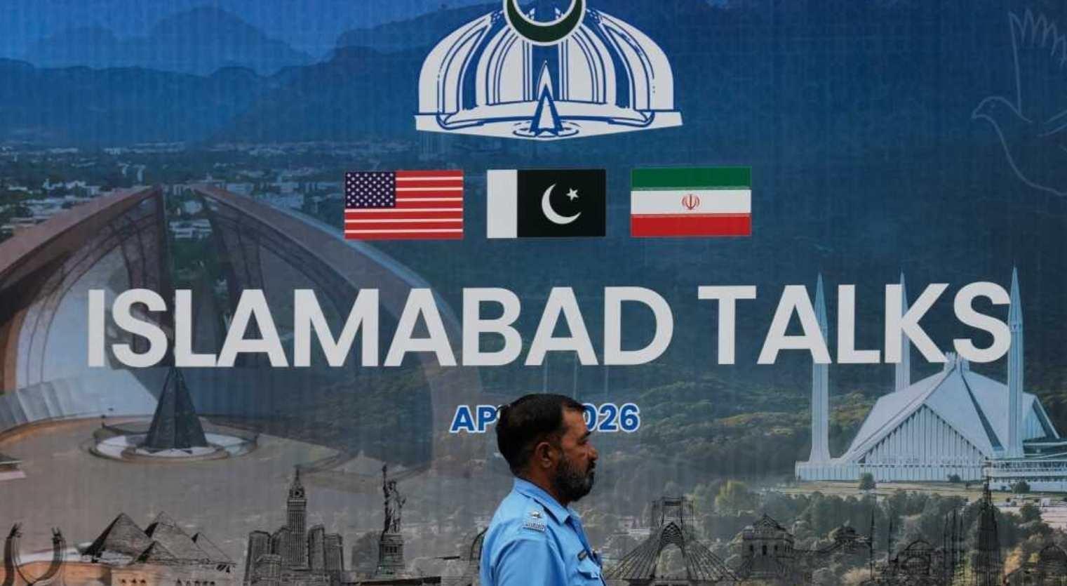 Dünya basını Pakistan'daki 'anlaşmazlığı' nasıl gördü? Senaryolar ve yeni kozlar bir bir yazıldı