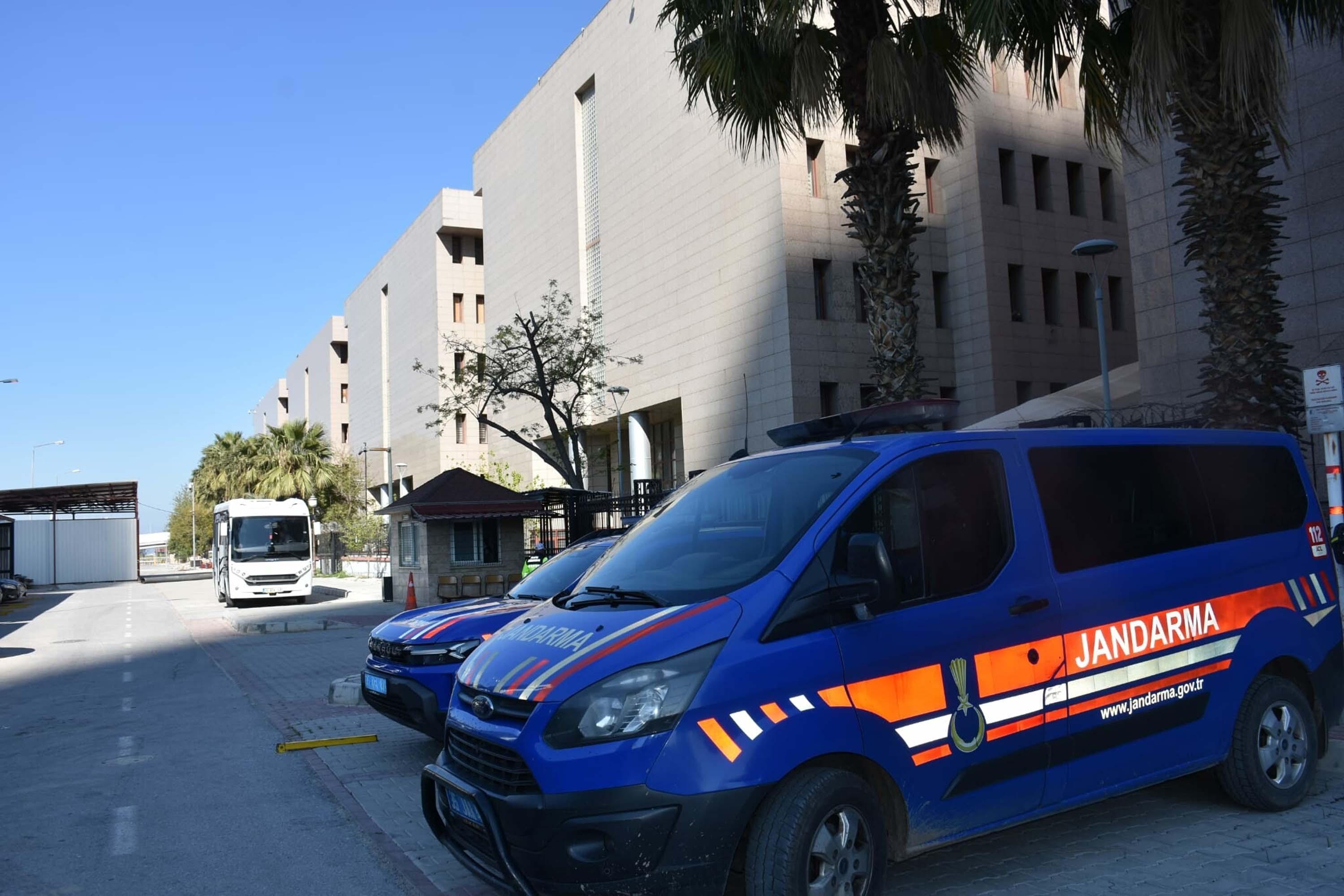 İzmir'deki 'kooperatif' soruşturması: Ümit Erkol ve 8 şüpheli adliyede