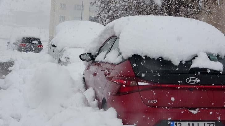 Fotoğraflar bugün çekildi Ankara dahil birçok kent beyaza büründü