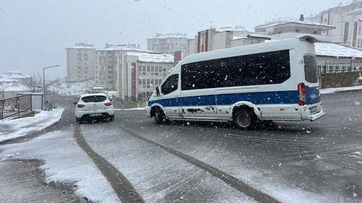 Fotoğraflar bugün çekildi Ankara dahil birçok kent beyaza büründü