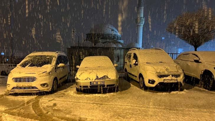 Fotoğraflar bugün çekildi Ankara dahil birçok kent beyaza büründü