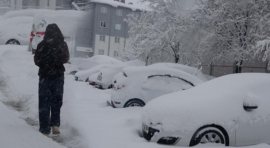SON DAKİKA HAVA DURUMU: Kar kalınlığı 60 santime ulaştı! 4 gündür kar yağıyor...