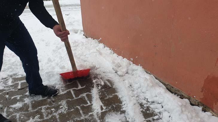 Tam 4 gündür yağıyor Kar kalınlığı 60 santime ulaştı: ‘Kış geri döndü’ Tam 4 gündür yağıyor Kar kalınlığı 60 santime ulaştı: ‘Kış geri döndü’