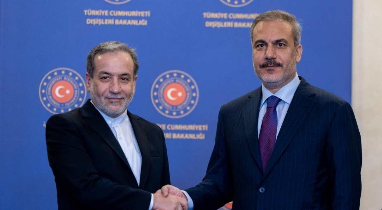 Dışişleri Bakanı Hakan Fidan'dan telefon diplomasisi: İranlı ve Pakistanlı mevkidaşı ile görüştü