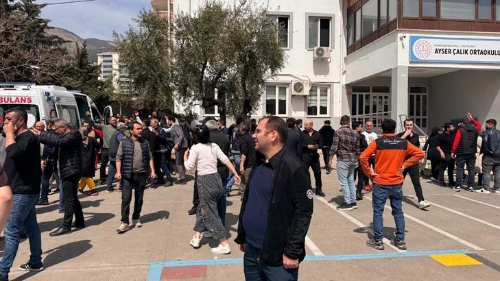 Kahramanmaraş’ta okulda silah sesleri Ölü ve yaralılar var: Olay yerinden sıcak görüntüler...