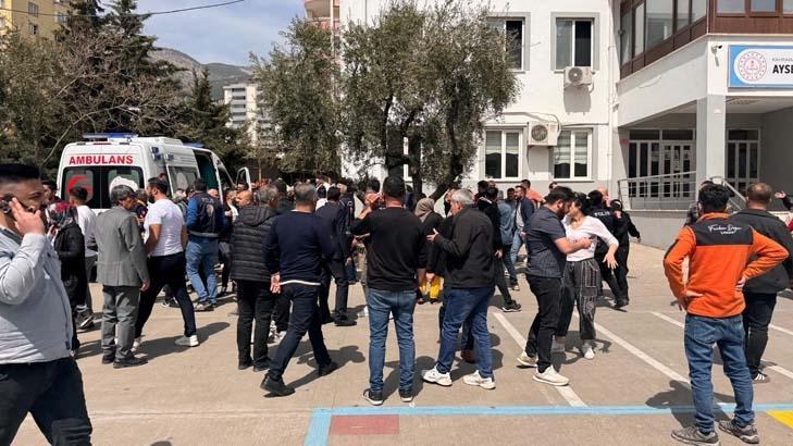 Kahramanmaraş’ta okulda silah sesleri Ölü ve yaralılar var: Olay yerinden sıcak görüntüler...