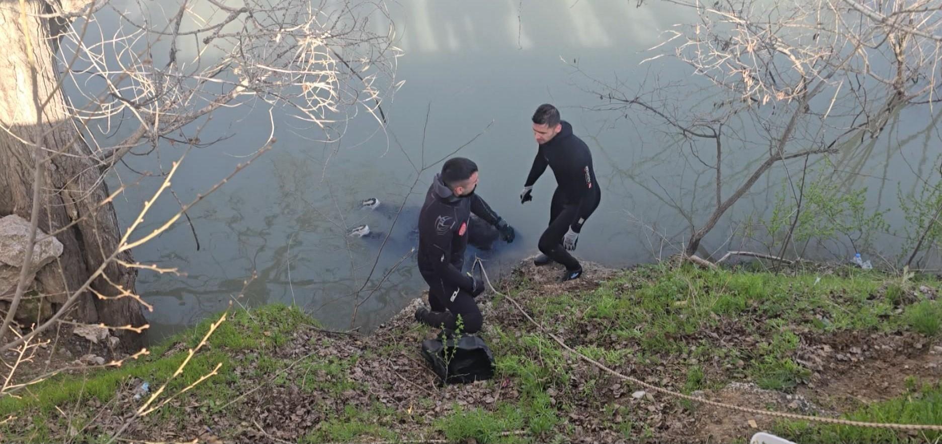 Tunceli Munzur Çayı'nda kadın cesedi bulundu