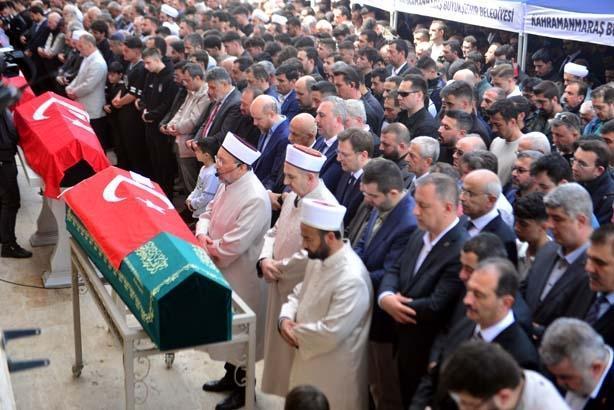 Kahramanmaraş’ta okuldaki saldırıda yaşamını yitiren öğrenciler toprağa verildi