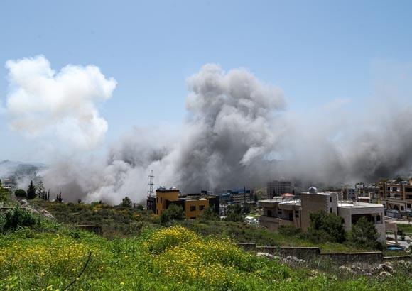 İsrailden Lübnana bombardıman Bölgeden sıcak görüntüler