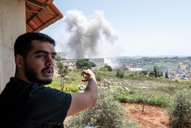 İsrailden Lübnana bombardıman Bölgeden sıcak görüntüler