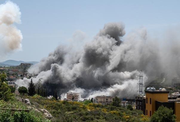 İsrailden Lübnana bombardıman Bölgeden sıcak görüntüler