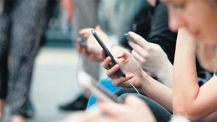 Ekran bağımlılığı hepimizin sorunu