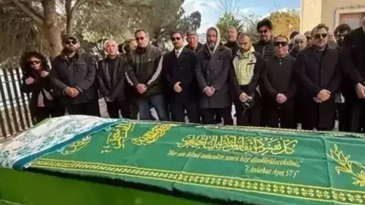 Özlemi dinmiyor: Tanyeli’nin eşi İlker Sünneliden duygulandıran paylaşım