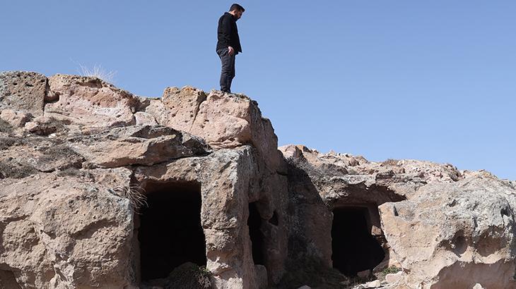 Türkiye'de dağın zirvesinde 93 gizli oda: Evlenen, balayı için geliyordu