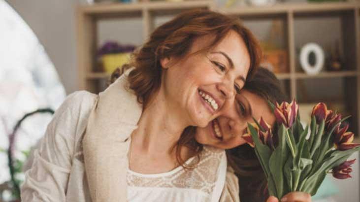 ANNELER GÜNÜ İLK NE ZAMAN ORTAYA ÇIKTI