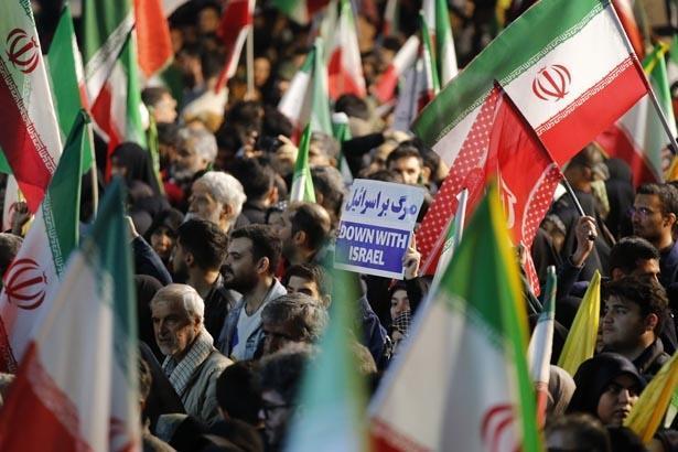 İrandan ABD ve İsraile füzeli protesto İşte bölgeden son görüntüler