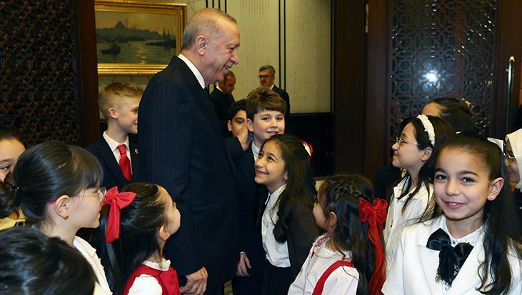 Cumhurbaşkanı Erdoğan, Milli Eğitim Bakanı Tekin ve beraberindeki çocukları kabul etti