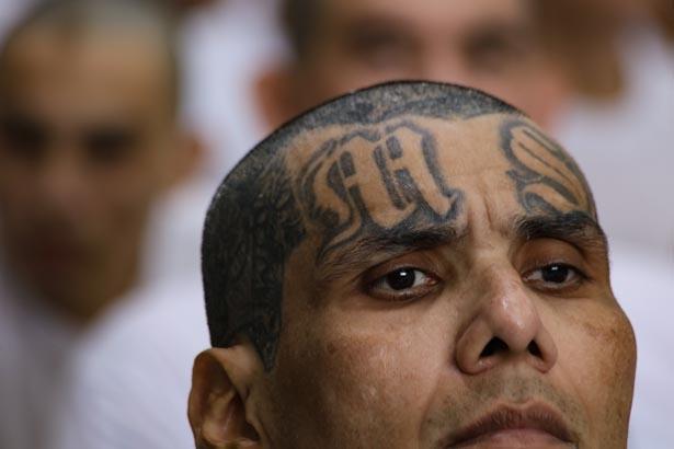 Tarixi məhkəmə prosesi başladı: Küçələrdə Qorxu İmperiyası hakimin qarşısında dayanır.