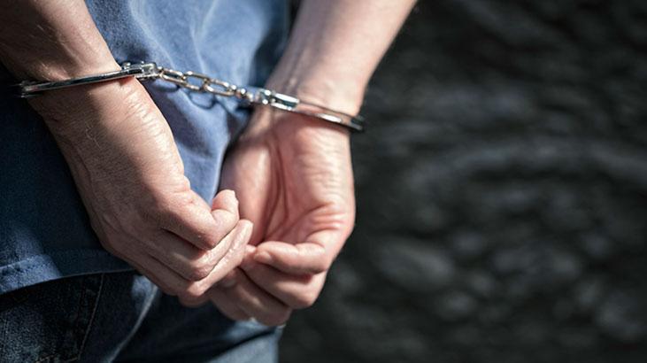 Akılalmaz sapıklık! Tuvaletten delik açtı, komşusunun banyosunu izledi