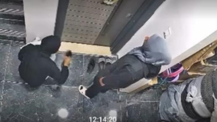 Yer: Siirt! Hırsızlık girişimi güvenlik kameraları tarafından görüntülenen 3 kadın tutuklandı