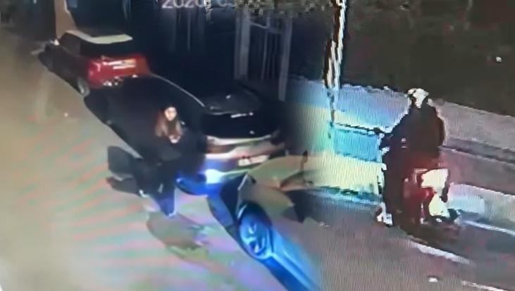 Gece sokakta üniversite öğrencilerine taciz etti! Kuaförde yakalanıp