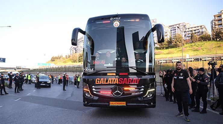 Galatasaray-Fenerbahçe derbisinden fotoğraflar
