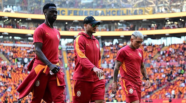 Galatasaray-Fenerbahçe derbisinden fotoğraflar