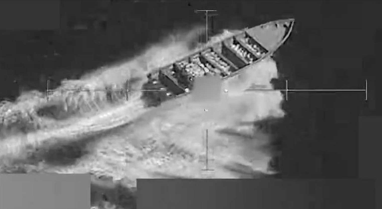 ABD ordusu Pasifik'te bir tekneyi daha havaya uçurdu! Ölüler var