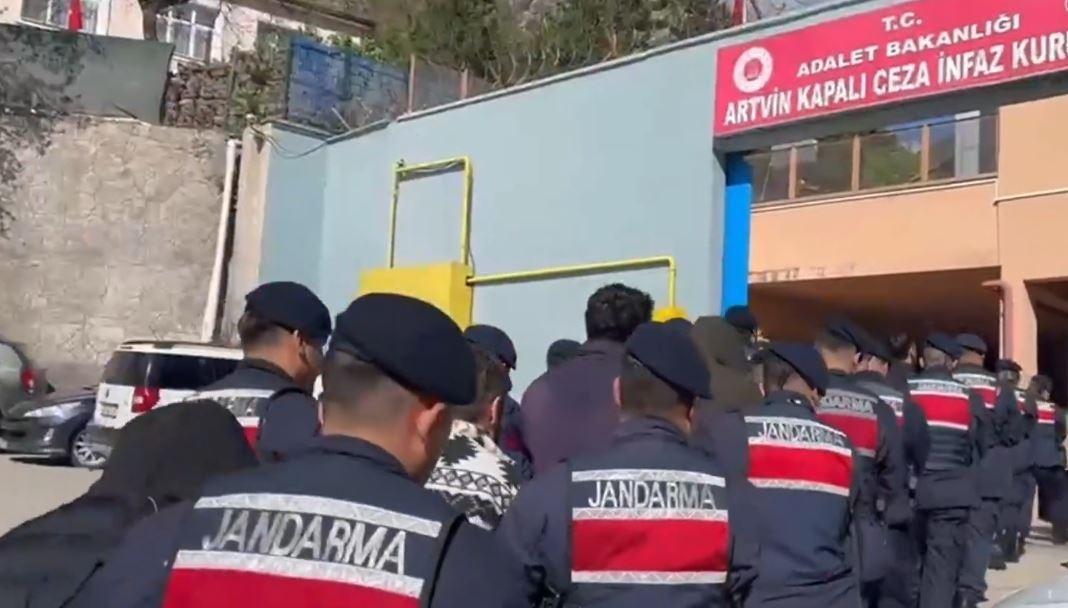 Artvin merkezli 4 ilde operasyon! 510 milyonluk dolandırıcılık ağı deşifre edildi