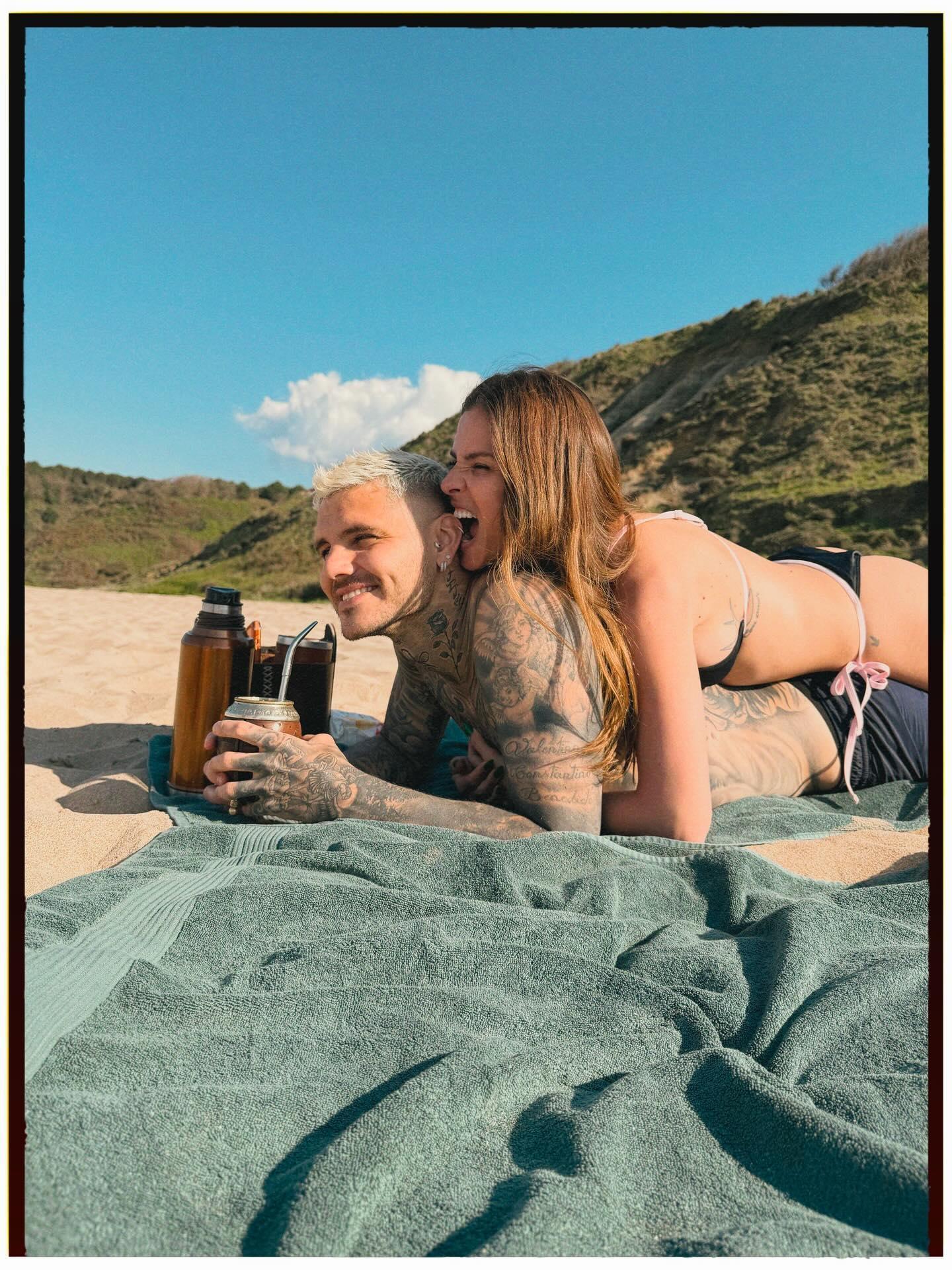 Şilede romantizm: Mauro Icardi ve China Suarez deniz sezonunu açtı