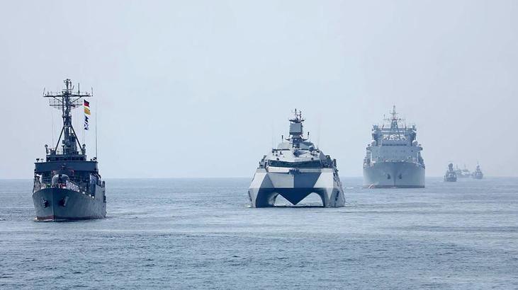 CENTCOM duyurdu! ABD'den İran bağlantısından şüphelenilen gemiye baskın