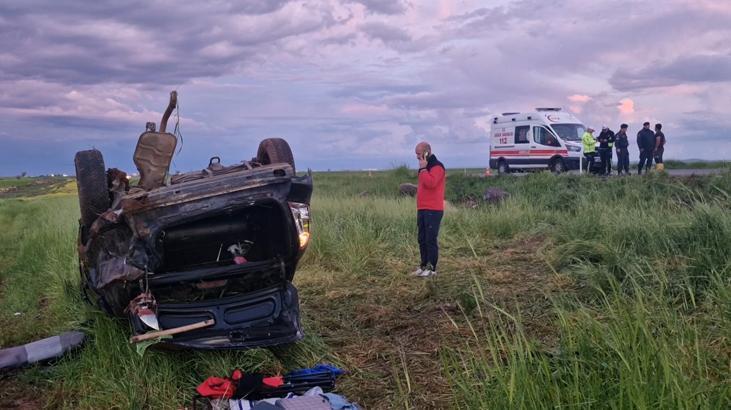Diyarbakır'da kontrolden çıkan araç tarlaya savruldu! 7'si çocuk 11 kişi yaralandı