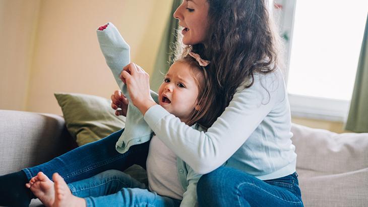 Sıcaklık farkı hastalığa davetiye çıkarmasın! İşte çocuklar için korunma yolu