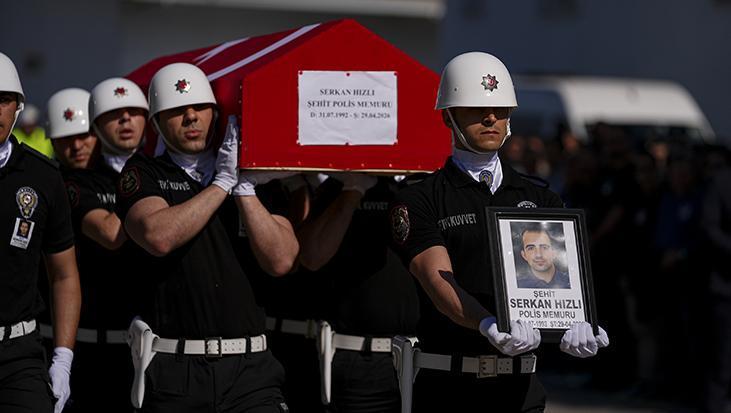 İzmir'de kazada şehit olan polis memuru Serkan Hızlı'nın cenazesi memleketine uğurlandı