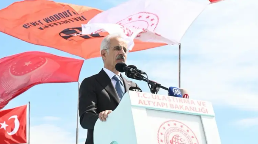 Bakan Uraloğlu açıkladı: Seyahat süresi 3 saat 40 dakikadan 1 saat 35 dakikaya düşücek!