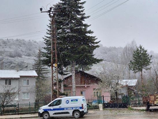 Fotoğraflar bugün çekildi Mayıs ayında kar sürprizi... Kent merkezi bembeyaz