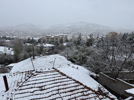 Fotoğraflar bugün çekildi Mayıs ayında kar sürprizi... Kent merkezi bembeyaz