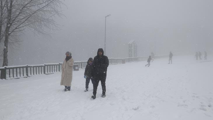 Fotoğraflar bugün çekildi Mayıs ayında kar sürprizi... Kent merkezi bembeyaz