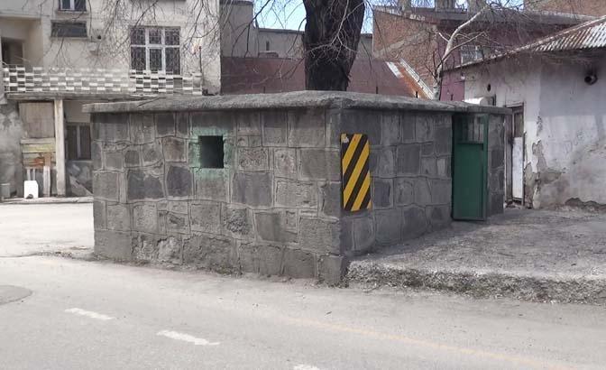Sabah türbeye gelen yaşlı kadın şoke oldu ‘Gece 5-6 kişi görülmüş’