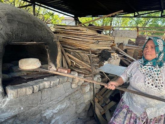 Annesinden öğredi, Türkiyeye satıyor Kapısında kuyruk var Annesinden öğredi, Türkiyeye satıyor Kapısında kuyruk var